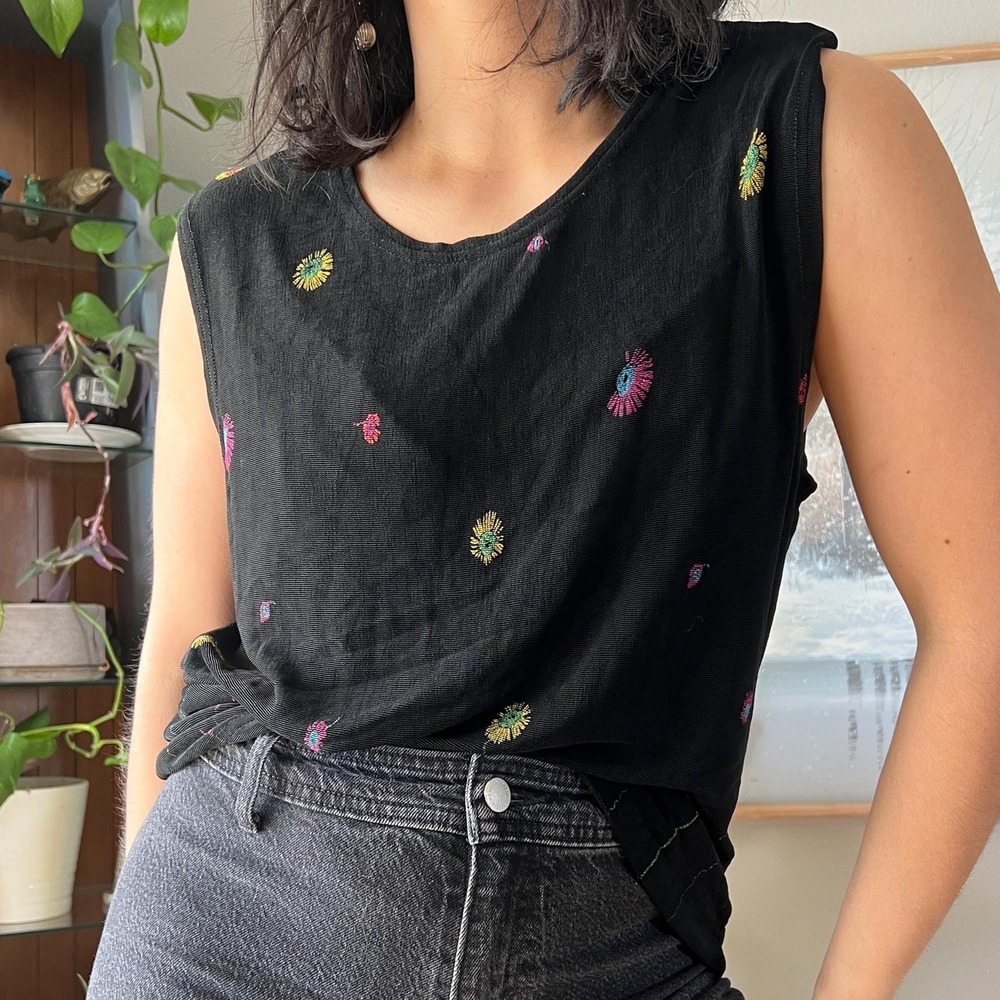 Vintage Slinky Top Black Embroidered Floral Sleeveless Blouse Minimalist Large - Picture 3 of 8